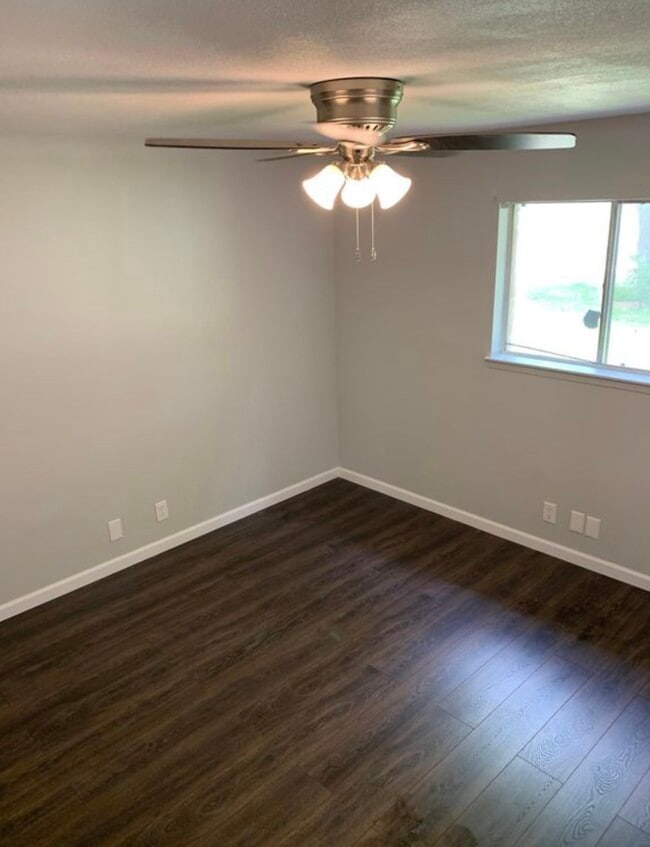 Building Photo - 7645 Orland Park