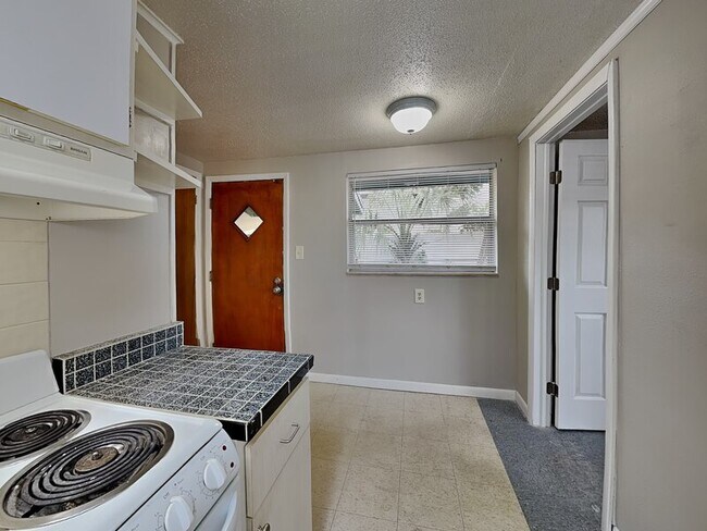 Foto del edificio - 9610 N 12th St