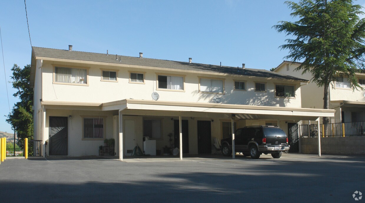 220 Nob Hill Ter, Hill, CA 95037 Apartments in Hill, CA