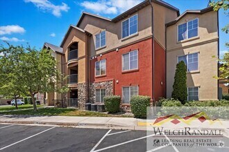 Building Photo - 372 S 930 W