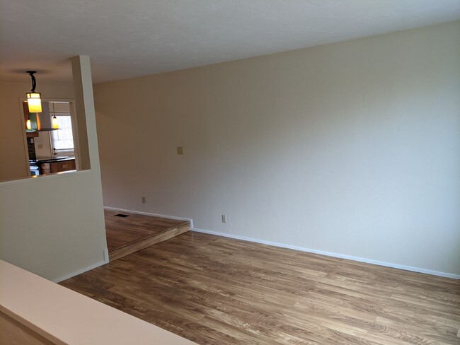 Building Photo - Beautiful 4-Bedroom, 2-Bath Plus Office In...