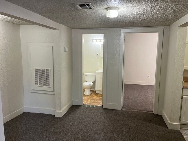 Foto del edificio - 1 Bed in the Paseo District