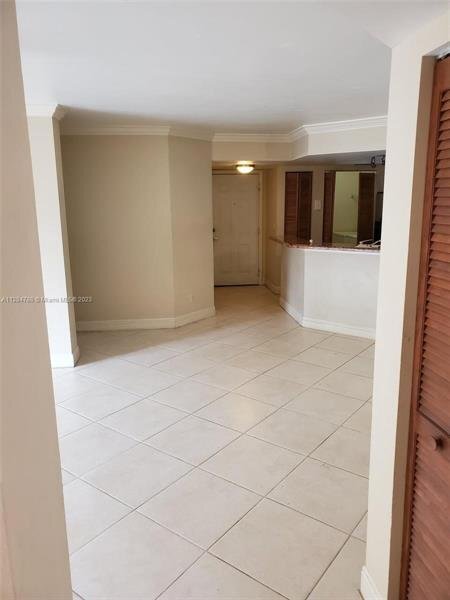 Foto del edificio - 9150 W Atlantic Blvd