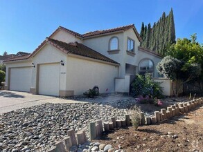 Building Photo - 6014 Field Brook Ct