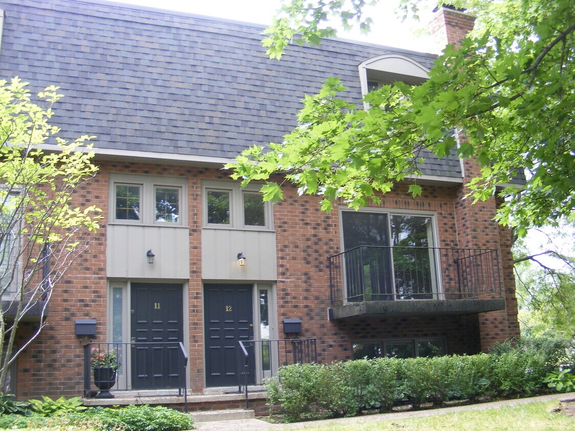 Primary Photo - 1111 S Waukegan Rd