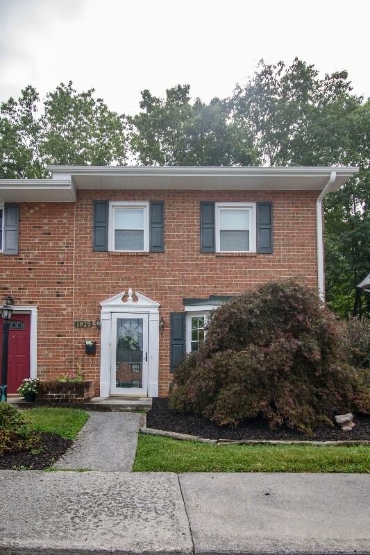 Foto del edificio - 1825 Sussex Rd