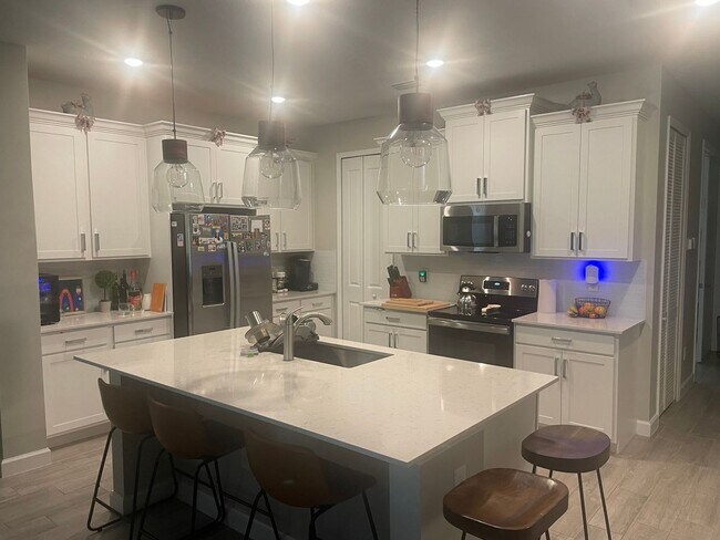Building Photo - 664 Veridian Cir NW
