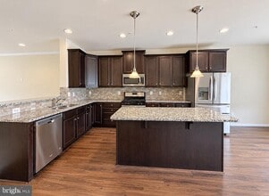 Building Photo - 8607 Sweet Rose Ct