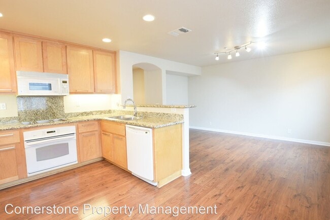 Building Photo - 3 br, 2.5 bath House - 323 Vista Roma Way