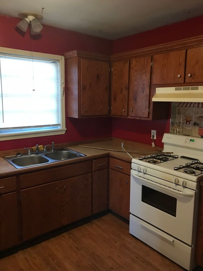 Building Photo - 106 Gayven Dr