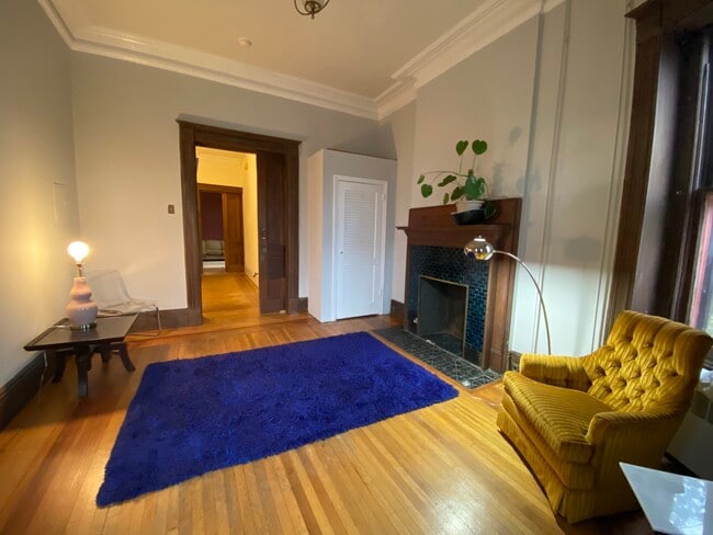 Hudson Suite 2 (img 2) - 335 Grand St