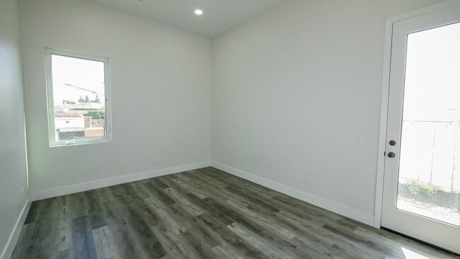 Building Photo - 5535-5539 Potomac St.