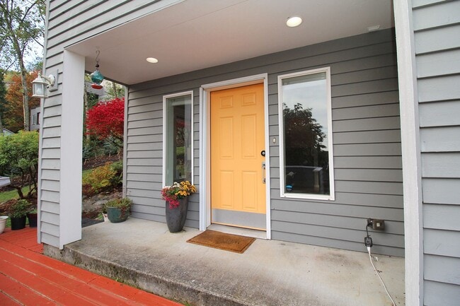 Building Photo - 11731 SW 41st Ave