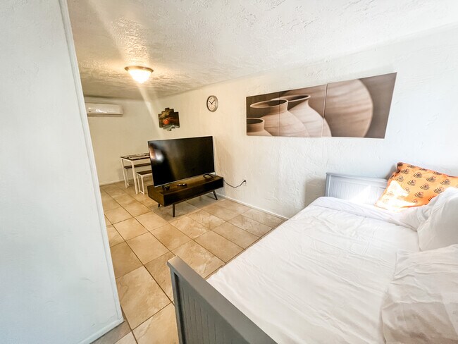 Foto del edificio - 1376 W 600 S