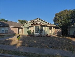Building Photo - 16817 Village Oak Loop Building Photo - 16817 Village Oak Loop