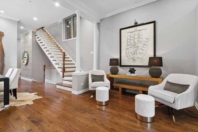 Building Photo - 1925 N Bissell St