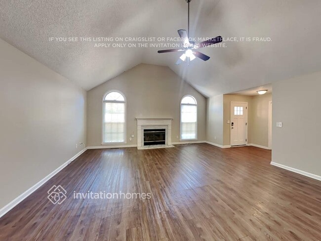 Foto del edificio - 647 Overlook Wood Way NW