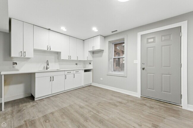 Foto del edificio - 4351 S King Dr