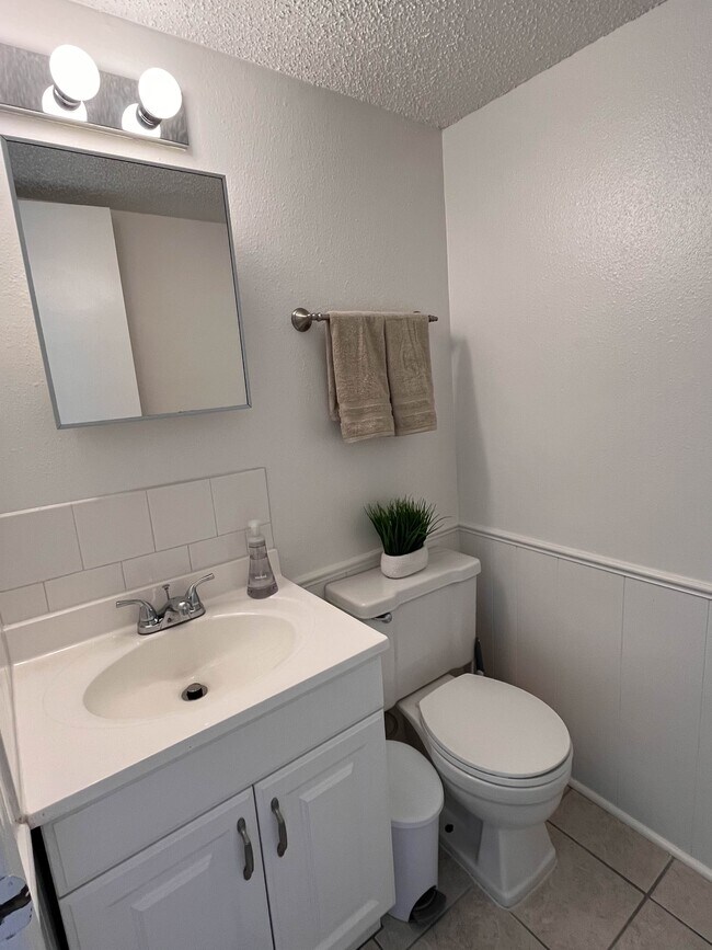 Building Photo - 1632 Cara Jo Dr