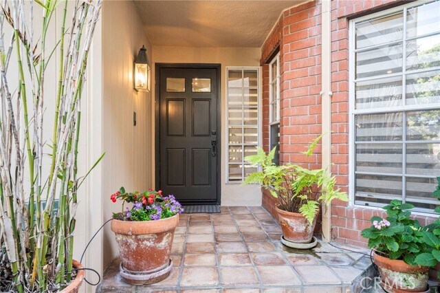 Foto del edificio - 6216 Greenbrier Dr