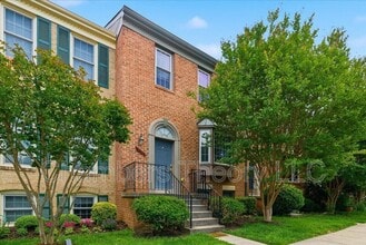 Building Photo - 12328 Quiet Hollow Ct