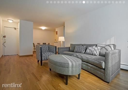 Foto del edificio - 635 W Sheridan Rd