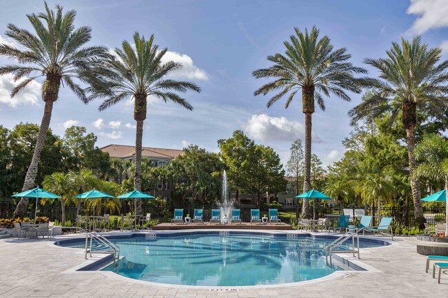 Resort-style pool and expansive sundeck - Lake's Edge Apartments