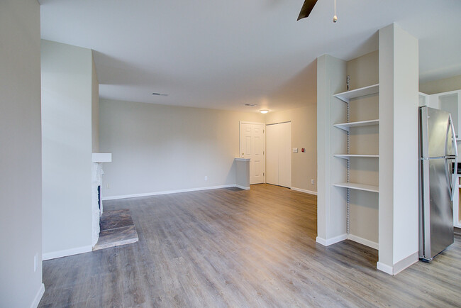 Building Photo - Apple Glen Apartments