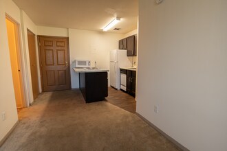 RegencyParkApartments.Studio-2.jpg - Regency Park