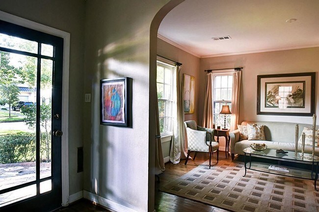 Building Photo - 3712 Ingold St