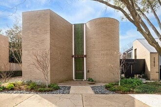 Building Photo - 2628 West Ln