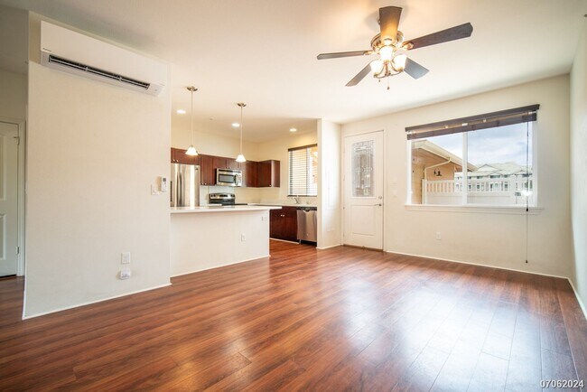 Building Photo - 3 BD/2.5 BA Townhome in Awakea at Mehana in Kapolei