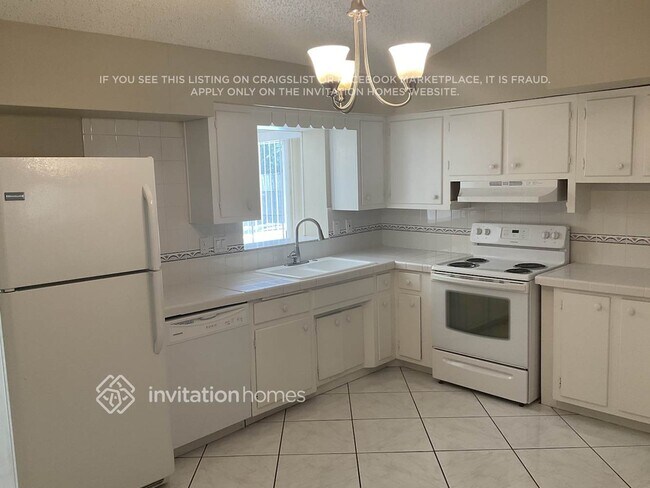 Building Photo - 981 Porter Dr