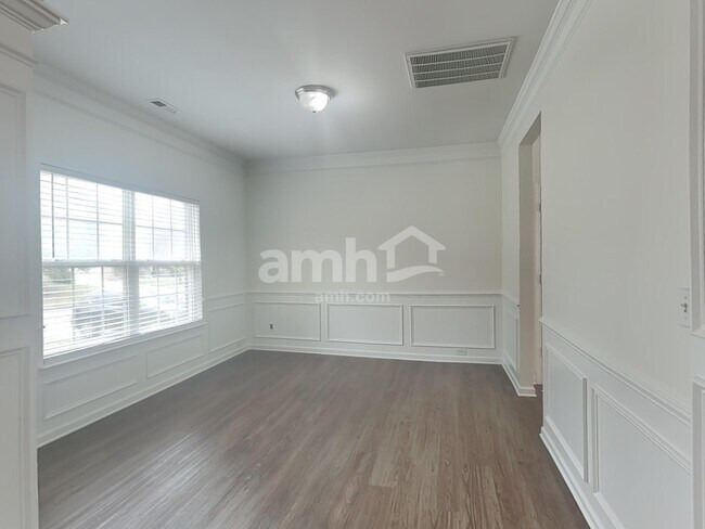 Foto del edificio - 6137 Kilchurn Dr