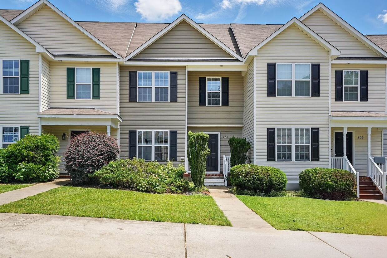 Foto principal - GREAT TOWNHOME- Come see it today!