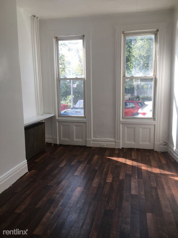 Foto del edificio - 8821 86th St