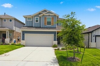 Building Photo - 121 Groveland Dr