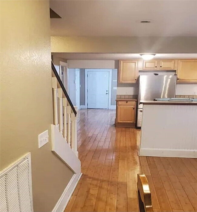 Building Photo - 120 N Washington Ave