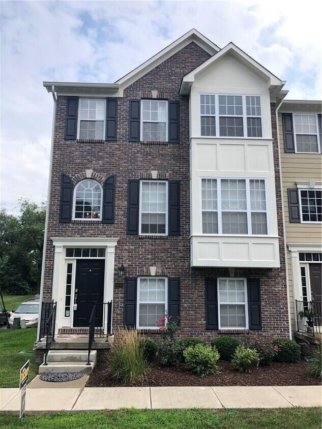 9094 Demarest Dr, Fishers, IN 46038 Townhome Rentals in Fishers IN
