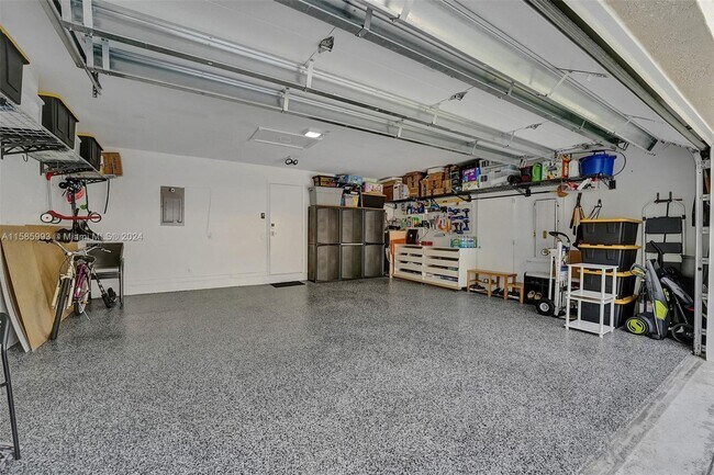Building Photo - 612 Carrington Ln