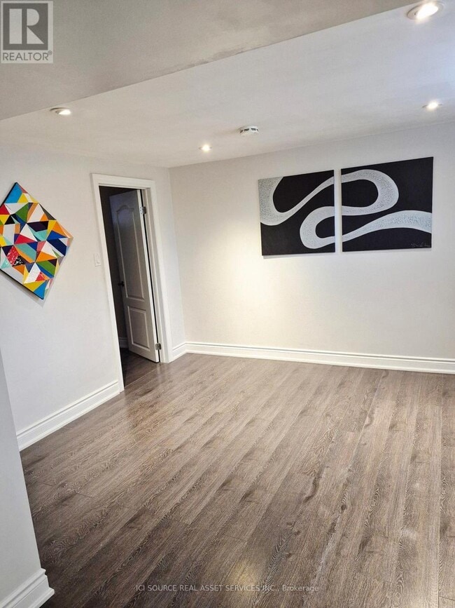 Building Photo - 111 Haileybury Dr