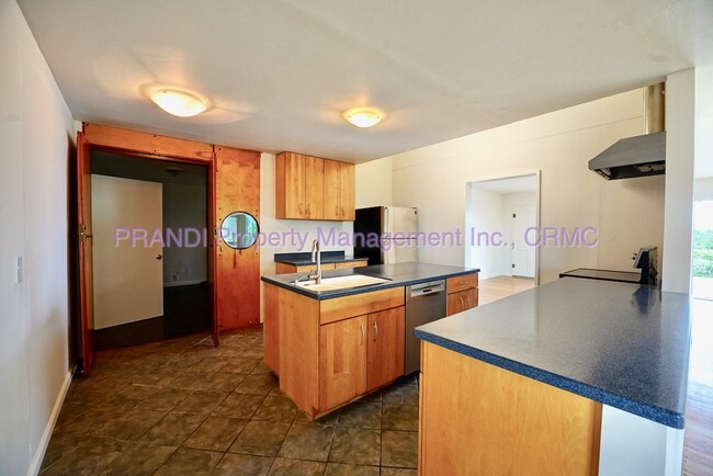 Foto del edificio - Mt. Tam View Home with Hardwood Floors and...