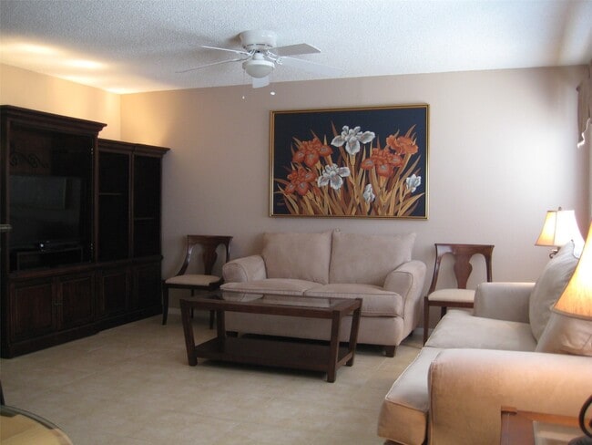 Foto del edificio - 11002 Hammerly Blvd