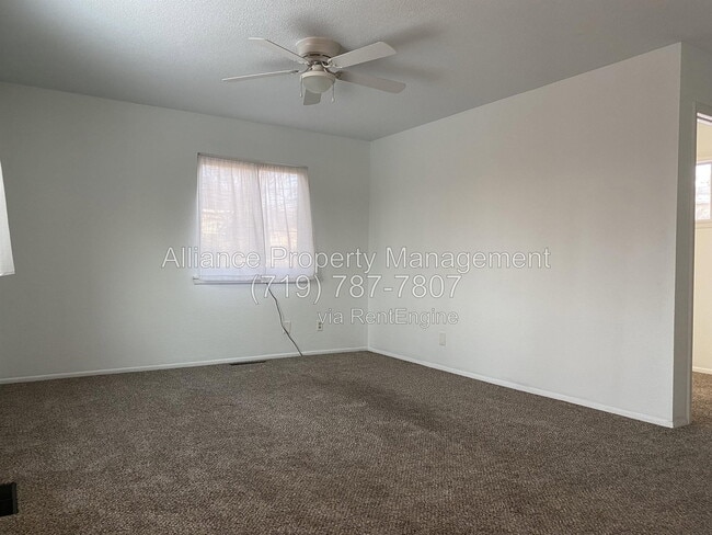 Building Photo - 917 E Uintah St