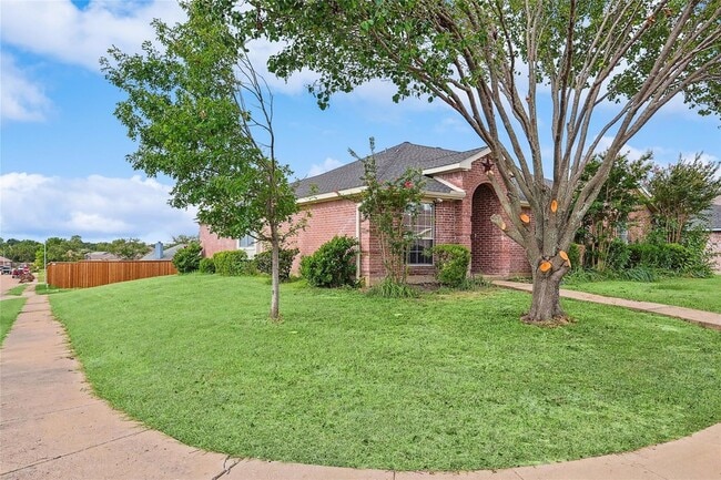 Building Photo - 3124 Creekside Drive