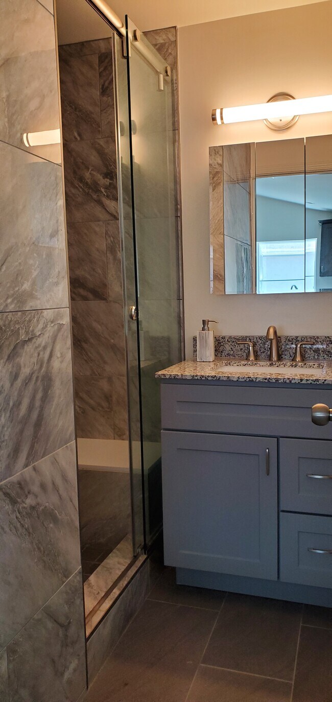 Bathroom - 5828 Halbrent Ave