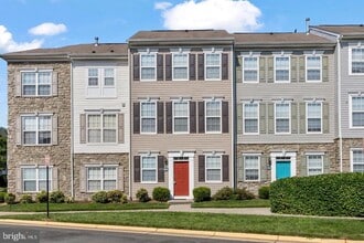 Building Photo - 21844 Kelsey Square