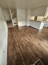 Building Photo - 504 Jeanell Dr