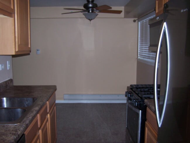 Building Photo - 1810 W Hatherleigh Ct