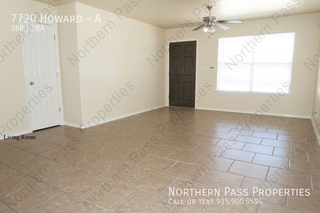 Building Photo - Lovely 3 BDR Duplex in the Northeast!